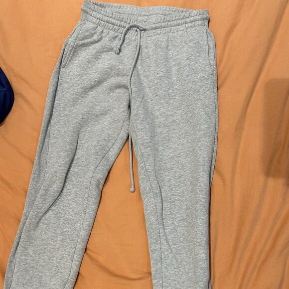 Aritzia TNA Cozy AF sweatpants - Picture 4 of 4